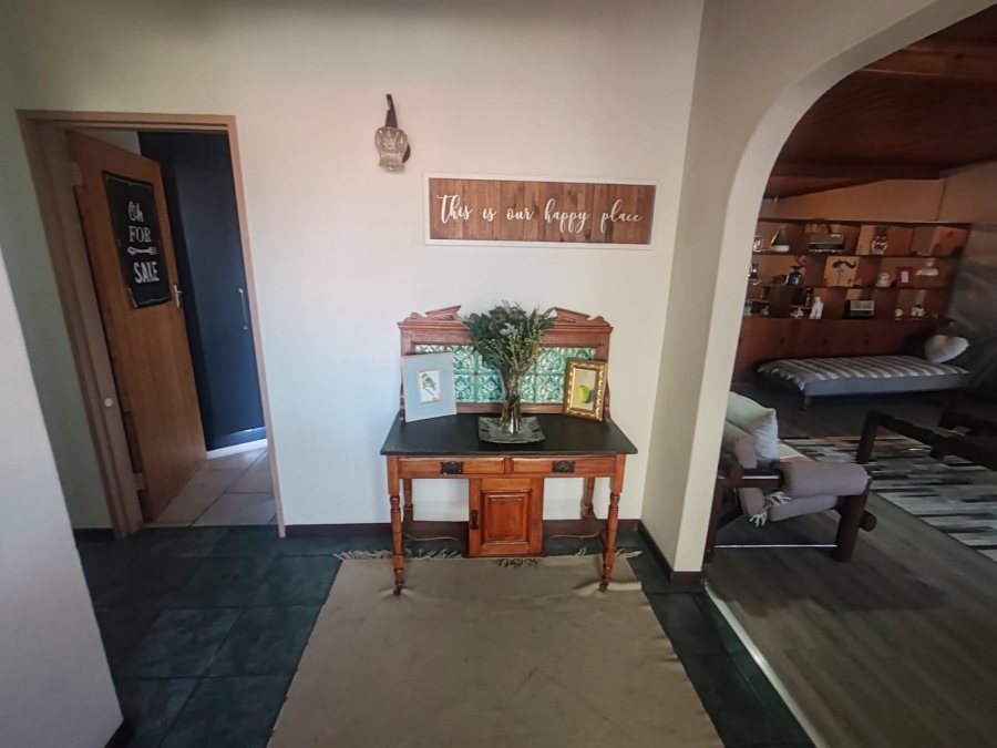 4 Bedroom Property for Sale in Windsor Park Eastern Cape